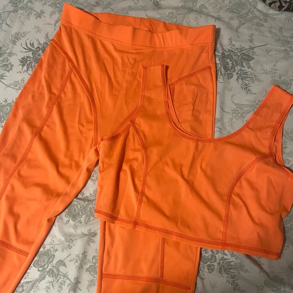 ORANGE TWO PIECE SPORTS LEGGINGS WITH TOP - Picture 2 of 4